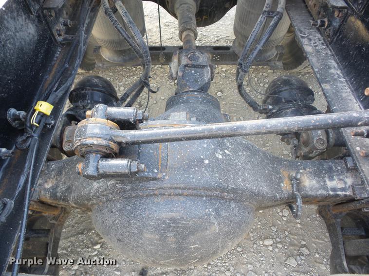 image for item K6318 2005 Mack CXN 613 Vision semi truck