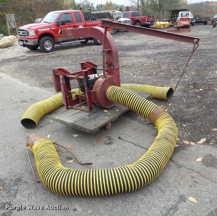 image for item CC9676 Giant 800K leaf vacuum