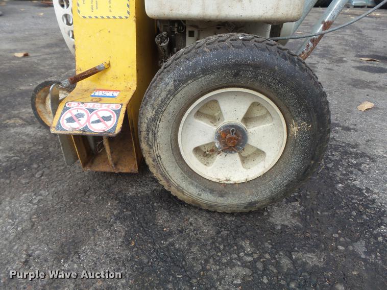 image for item CC9676 Giant 800K leaf vacuum