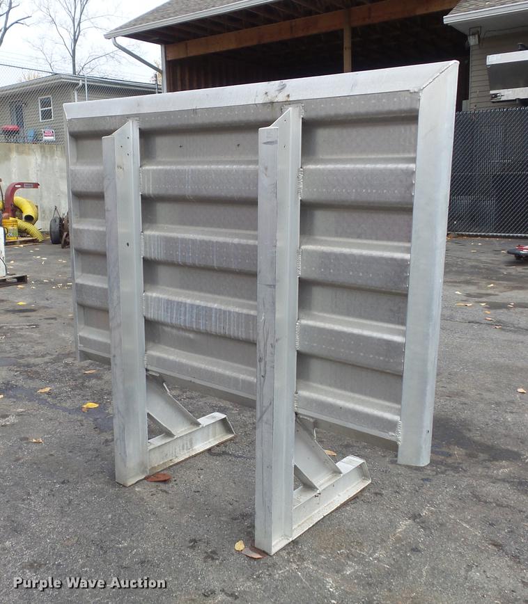 image for item CC9677 DeeZee headache rack