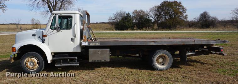image for item DA1441 1997 International 4700 rollback truck