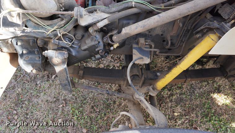 image for item DA1441 1997 International 4700 rollback truck