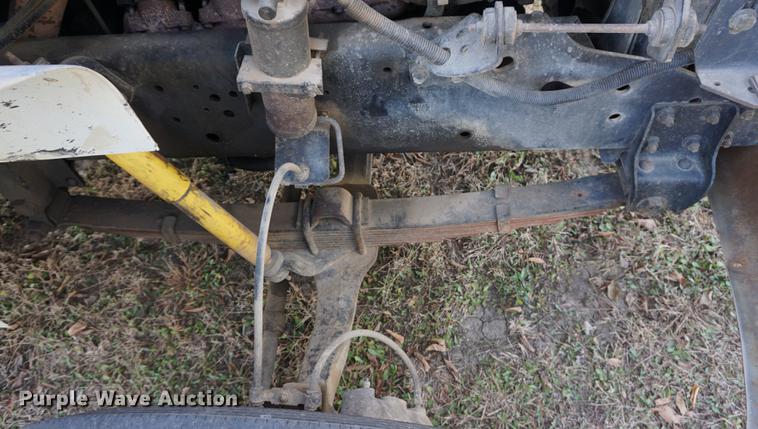 image for item DA1441 1997 International 4700 rollback truck