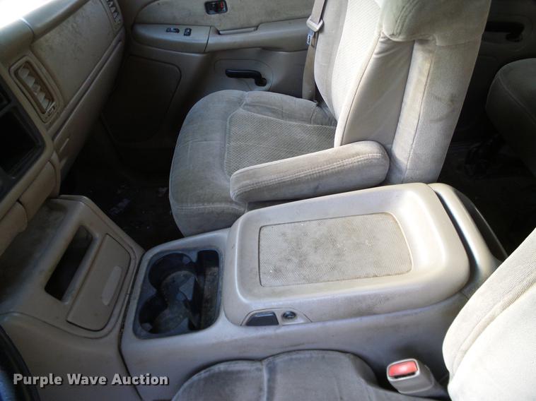 image for item DA6959 2001 Chevrolet Silverado 2500HD Crew Cab pickup truck