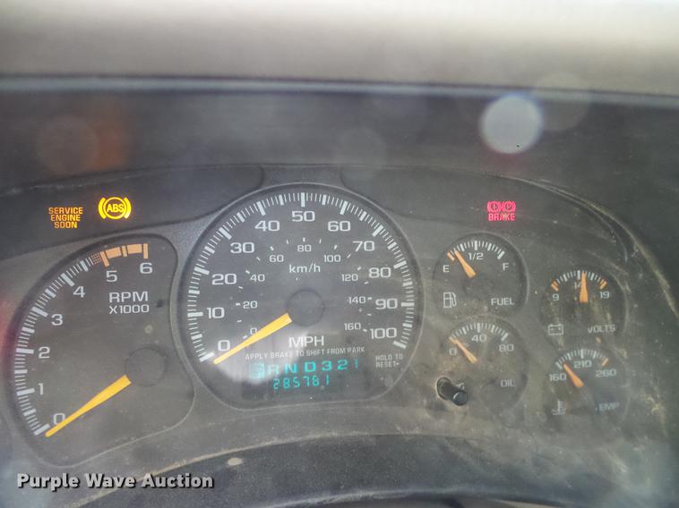 image for item DA6959 2001 Chevrolet Silverado 2500HD Crew Cab pickup truck