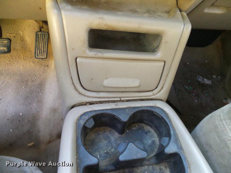 image for item DA6959 2001 Chevrolet Silverado 2500HD Crew Cab pickup truck