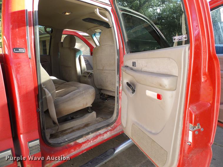 image for item DA6959 2001 Chevrolet Silverado 2500HD Crew Cab pickup truck