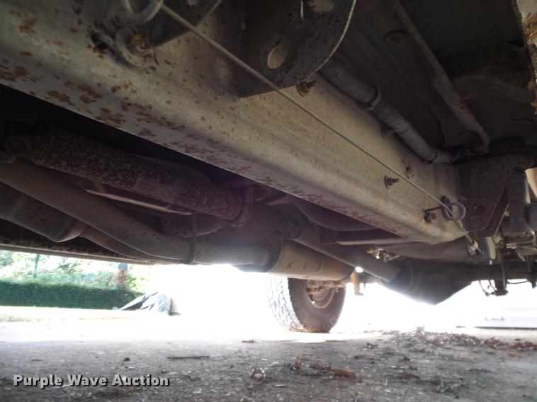 image for item DA6959 2001 Chevrolet Silverado 2500HD Crew Cab pickup truck