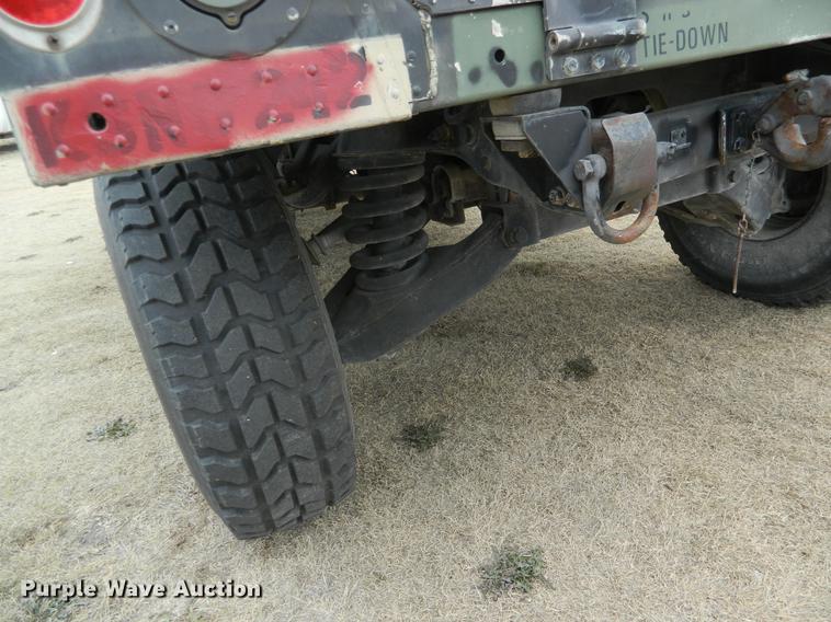 image for item DB1165 1990 Am General M998 Humvee pickup truck