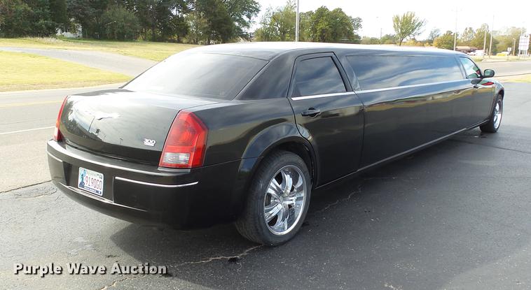 image for item DB5025 2007 Chrysler 300 Touring limousine