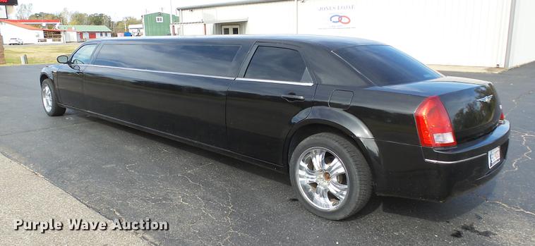 image for item DB5025 2007 Chrysler 300 Touring limousine