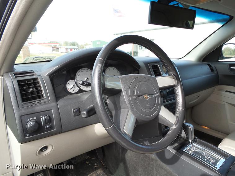 image for item DB5025 2007 Chrysler 300 Touring limousine