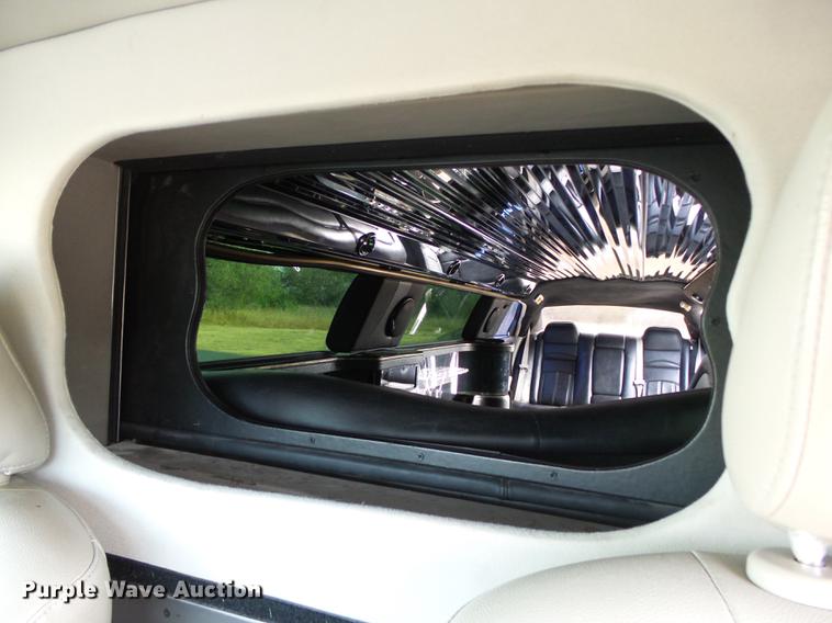 image for item DB5025 2007 Chrysler 300 Touring limousine