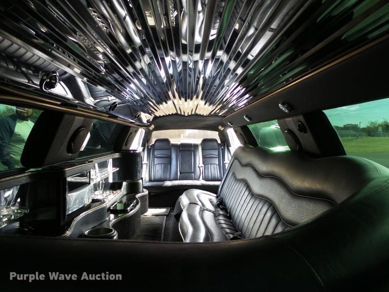 image for item DB5025 2007 Chrysler 300 Touring limousine