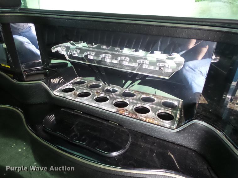 image for item DB5025 2007 Chrysler 300 Touring limousine