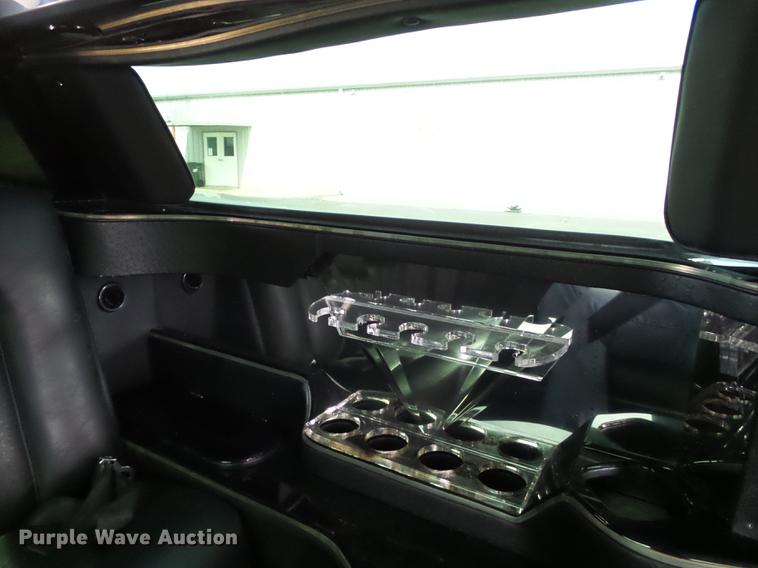 image for item DB5025 2007 Chrysler 300 Touring limousine