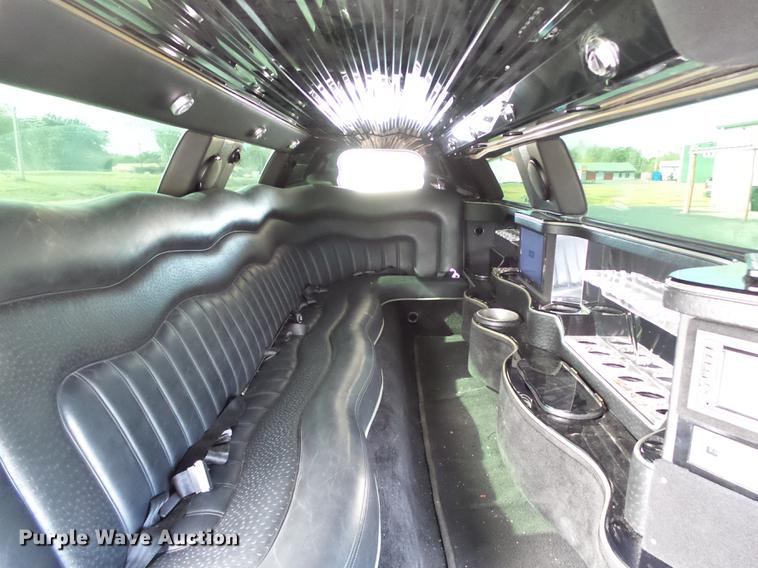 image for item DB5025 2007 Chrysler 300 Touring limousine