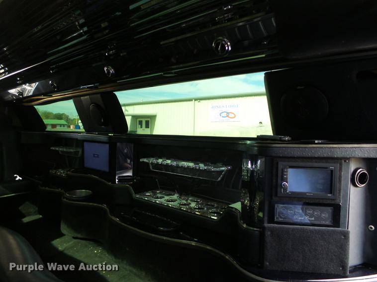 image for item DB5025 2007 Chrysler 300 Touring limousine