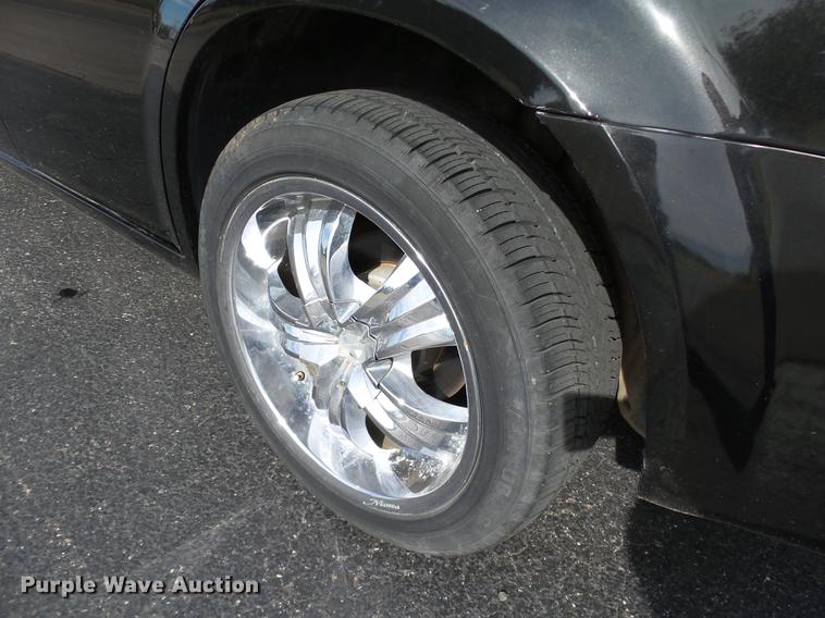 image for item DB5025 2007 Chrysler 300 Touring limousine