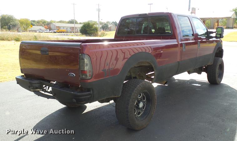 image for item DB5026 2006 Ford F250 Super Duty XLT Crew Cab pickup truck