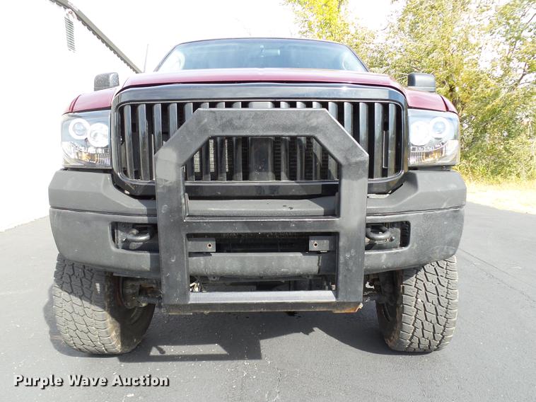 image for item DB5026 2006 Ford F250 Super Duty XLT Crew Cab pickup truck