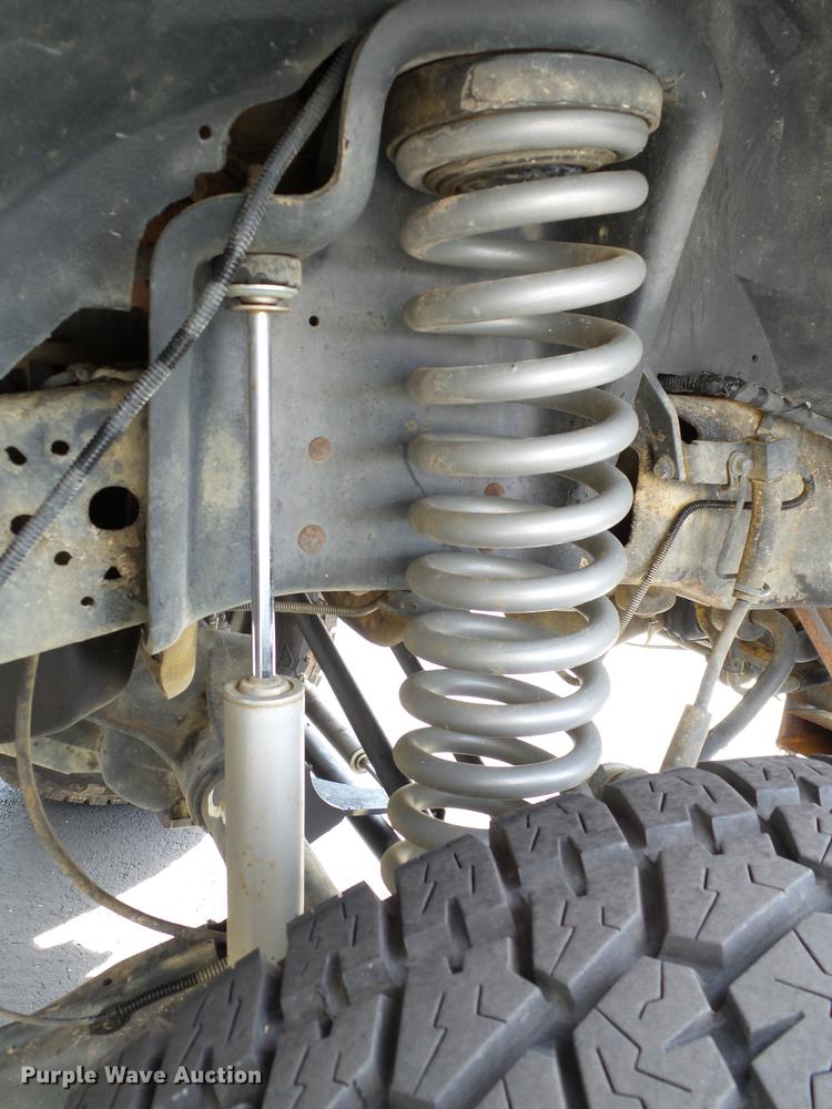 image for item DB5026 2006 Ford F250 Super Duty XLT Crew Cab pickup truck