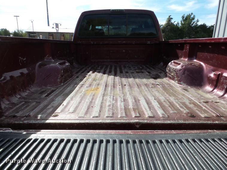 image for item DB5026 2006 Ford F250 Super Duty XLT Crew Cab pickup truck