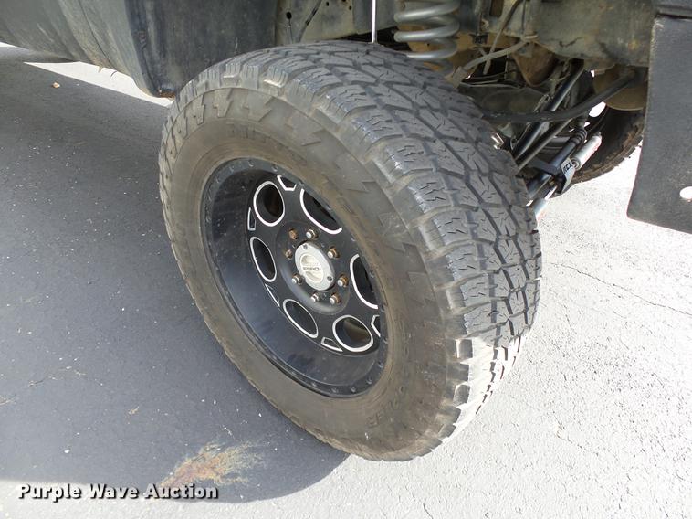 image for item DB5026 2006 Ford F250 Super Duty XLT Crew Cab pickup truck