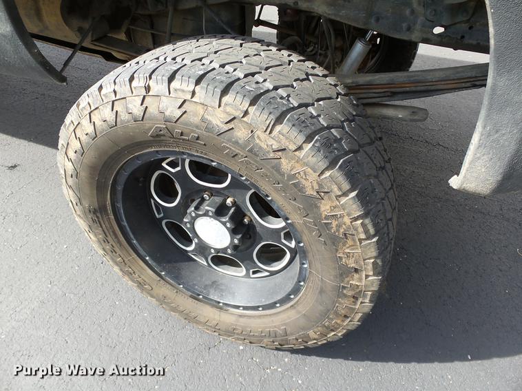 image for item DB5026 2006 Ford F250 Super Duty XLT Crew Cab pickup truck