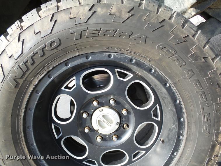 image for item DB5026 2006 Ford F250 Super Duty XLT Crew Cab pickup truck