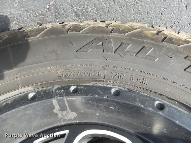 image for item DB5026 2006 Ford F250 Super Duty XLT Crew Cab pickup truck