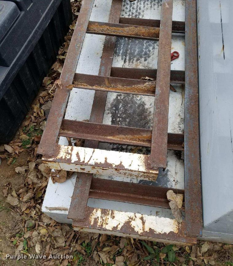 image for item DB5027 1991 B Welding car trailer