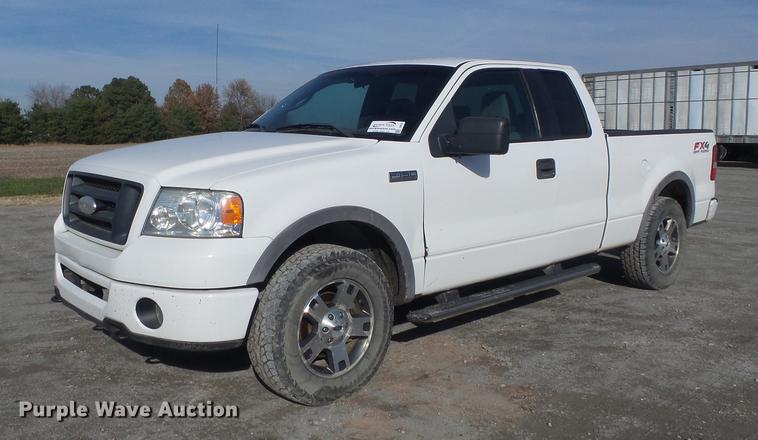 image for item DB6327 2006 Ford F150 FX4 SuperCab pickup truck