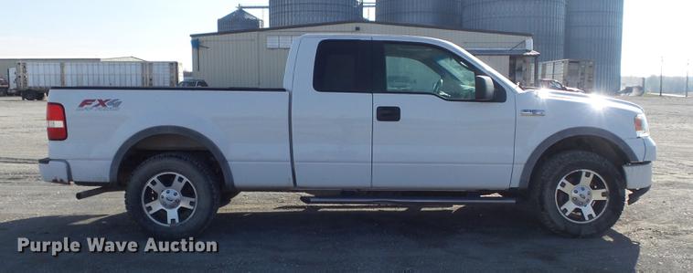 image for item DB6327 2006 Ford F150 FX4 SuperCab pickup truck