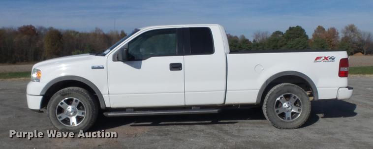 image for item DB6327 2006 Ford F150 FX4 SuperCab pickup truck