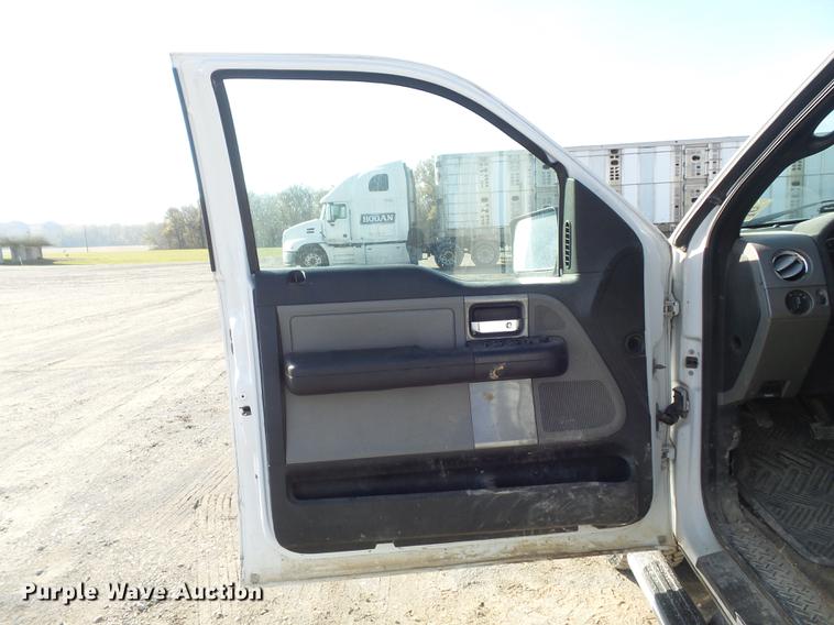image for item DB6327 2006 Ford F150 FX4 SuperCab pickup truck