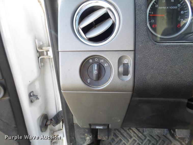 image for item DB6327 2006 Ford F150 FX4 SuperCab pickup truck