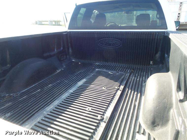 image for item DB6327 2006 Ford F150 FX4 SuperCab pickup truck
