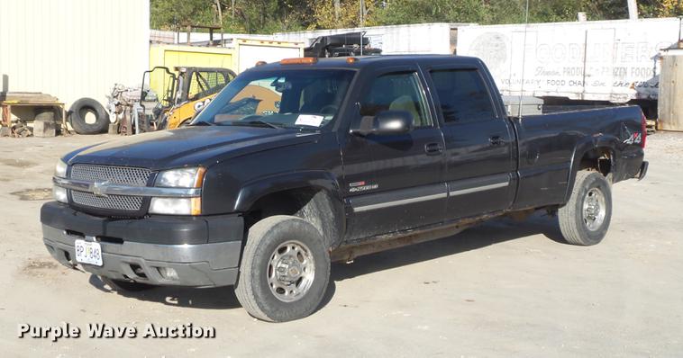 image for item DB6329 2003 Chevrolet Silverado 2500HD Crew Cab pickup truck