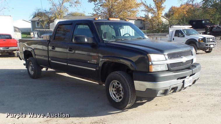 image for item DB6329 2003 Chevrolet Silverado 2500HD Crew Cab pickup truck