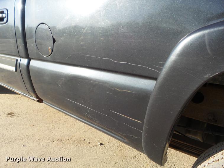 image for item DB6329 2003 Chevrolet Silverado 2500HD Crew Cab pickup truck