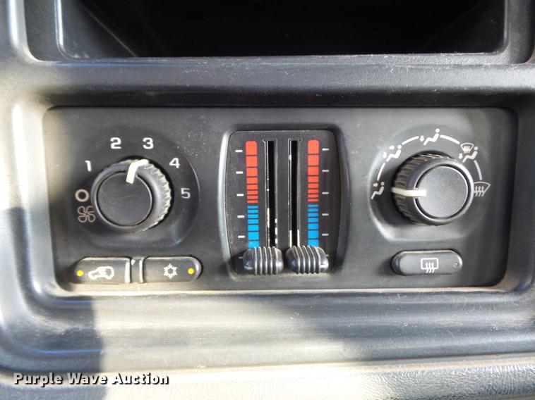 image for item DB6329 2003 Chevrolet Silverado 2500HD Crew Cab pickup truck