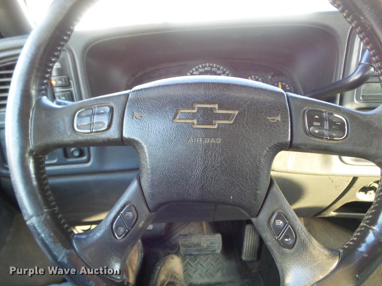 image for item DB6329 2003 Chevrolet Silverado 2500HD Crew Cab pickup truck