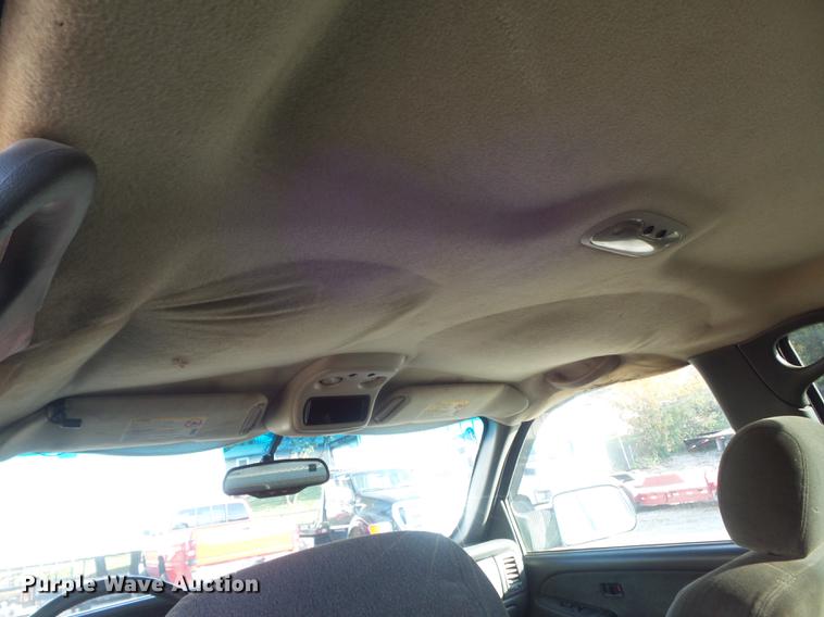 image for item DB6329 2003 Chevrolet Silverado 2500HD Crew Cab pickup truck