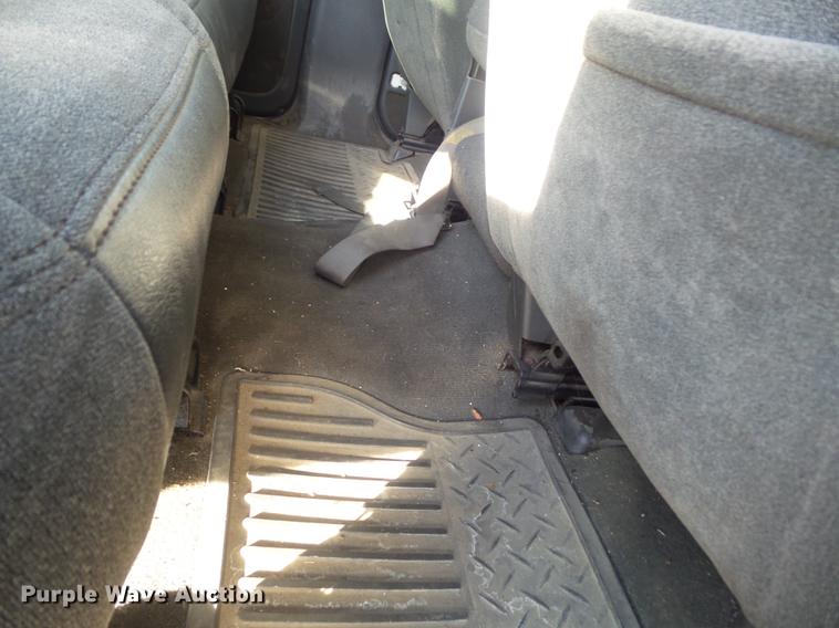 image for item DB6329 2003 Chevrolet Silverado 2500HD Crew Cab pickup truck