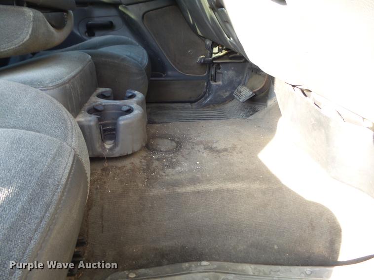 image for item DB6329 2003 Chevrolet Silverado 2500HD Crew Cab pickup truck