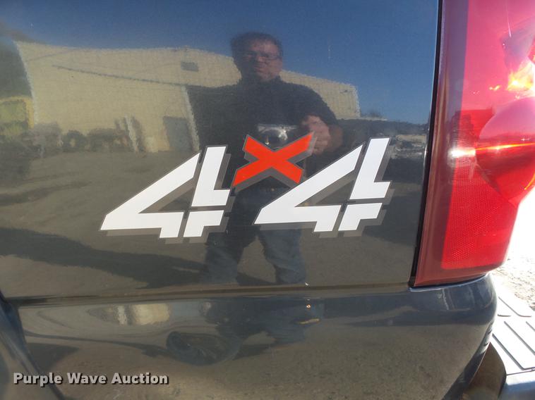 image for item DB6329 2003 Chevrolet Silverado 2500HD Crew Cab pickup truck