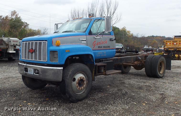 image for item DB6338 1993 Chevrolet Kodiak truck cab and chassis