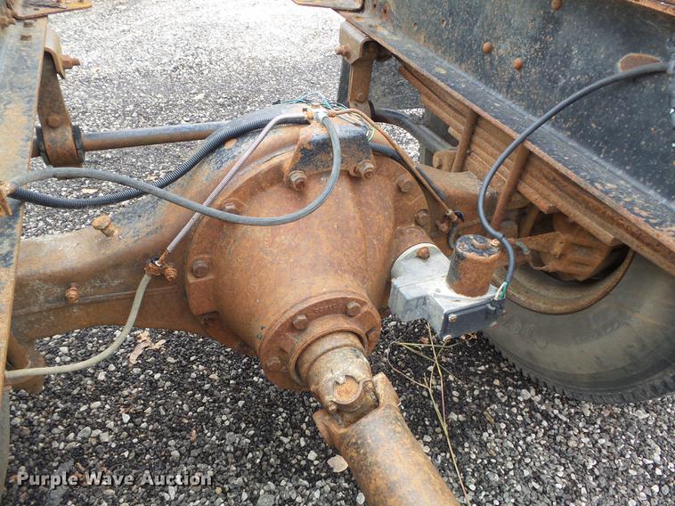 image for item DB6338 1993 Chevrolet Kodiak truck cab and chassis