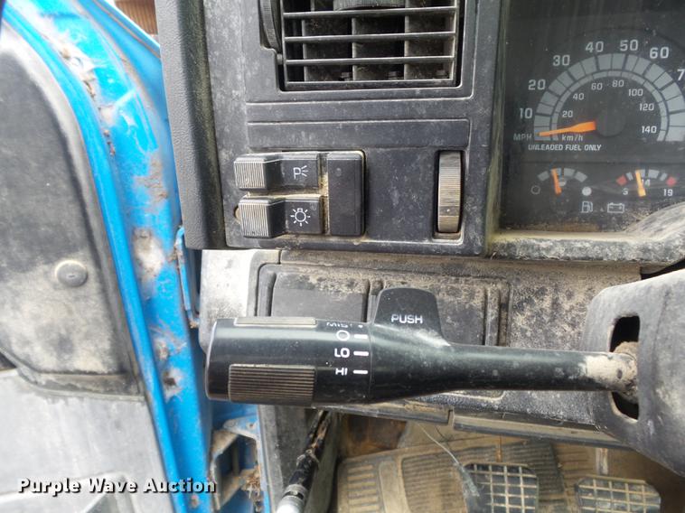 image for item DB6338 1993 Chevrolet Kodiak truck cab and chassis